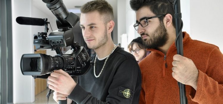 …und Action! Filmpremiere der Klassen 2BFE1