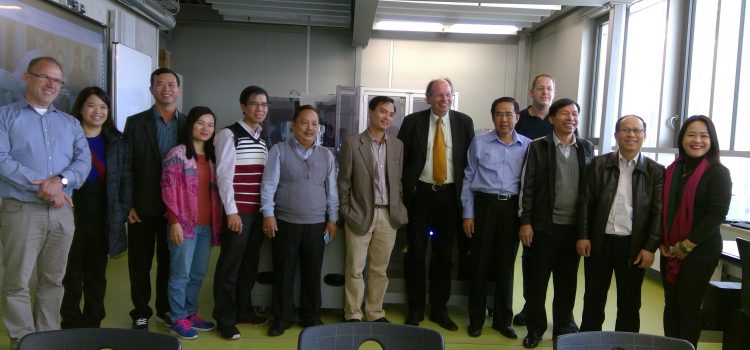 Vietnamesische Delegation in der Lernfabrik 4.0