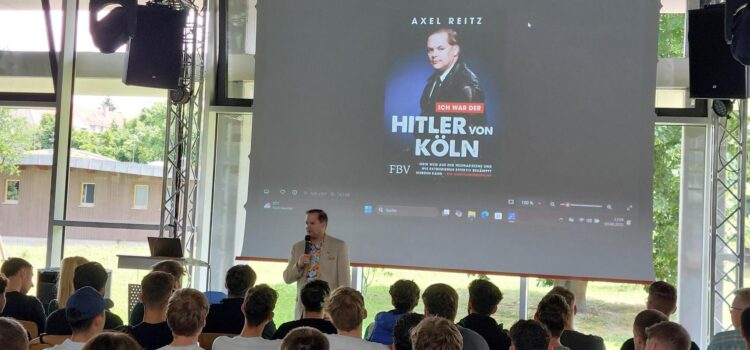 Ein Blick hinter die Fassade des Extremismus – Axel Reitz zu Gast an der HHS Ein Blick hinter die Fassade des Extremismus – Axel Reitz zu Gast an der HHS