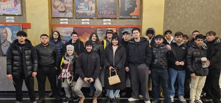 Schulkinowoche: Klasse 2BFE2 besucht Film über Hanau-Anschlag Schulkinowoche: Klasse 2BFE2 besucht Film über Hanau-Anschlag