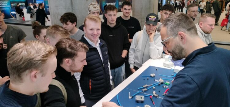 FEET1 und FEET2 besuchen „Light & Building“